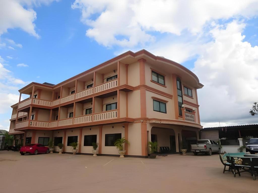 Chaleunehoung Hotel Wientian Zewnętrze zdjęcie