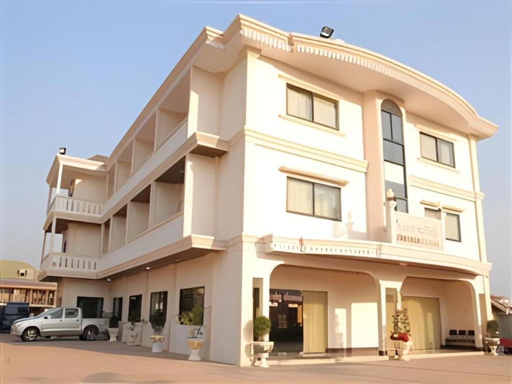 Chaleunehoung Hotel Wientian Zewnętrze zdjęcie