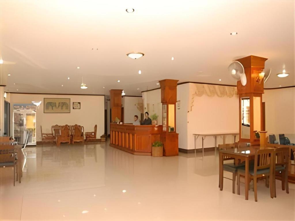 Chaleunehoung Hotel Wientian Zewnętrze zdjęcie