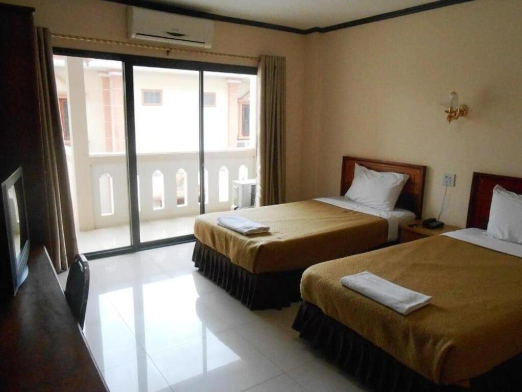Chaleunehoung Hotel Wientian Zewnętrze zdjęcie